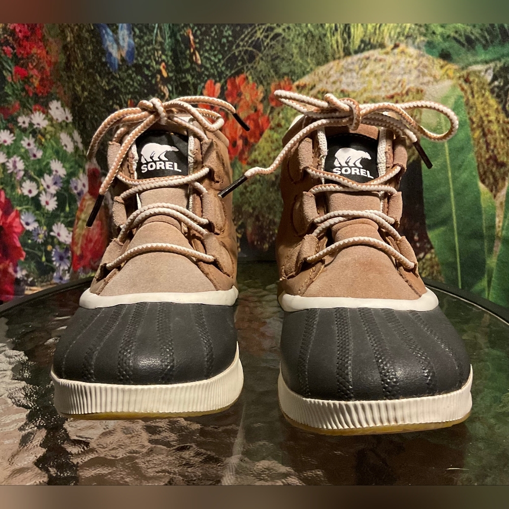 Sorel "Out N About" Classic Waterproof Duck Boot - Picture 3 of 10